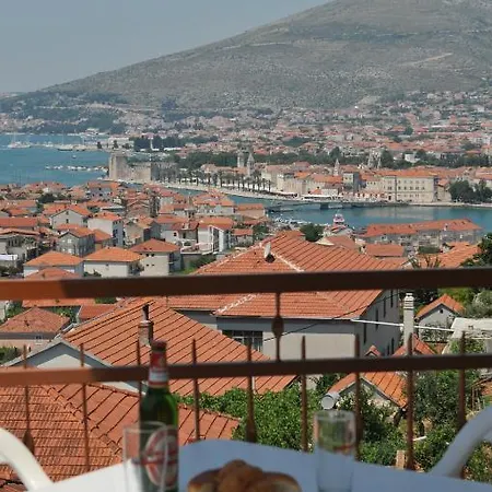 Miranda Apartman Trogir