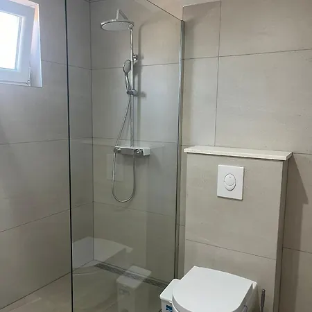 米兰达公寓式酒店 *