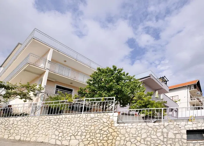 米兰达公寓式酒店 公寓 *