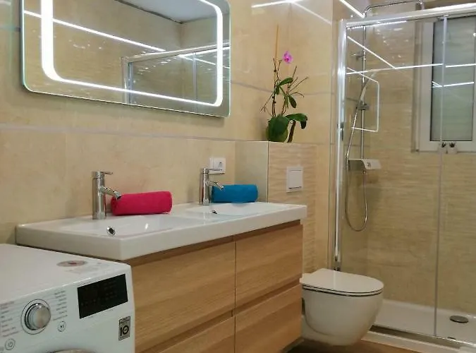 米兰达公寓式酒店 * 特罗吉尔